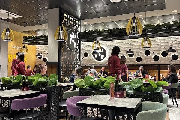 May Flower's Corner Cafe&amp;Bistro - Resim 7