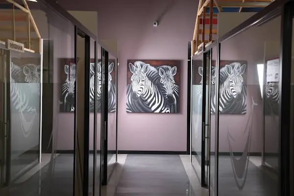 Moondent Diş Polikliniği : İmplant, Zirkonyum, Lamine Yaşamkent Diş Kliniği - Resim 10