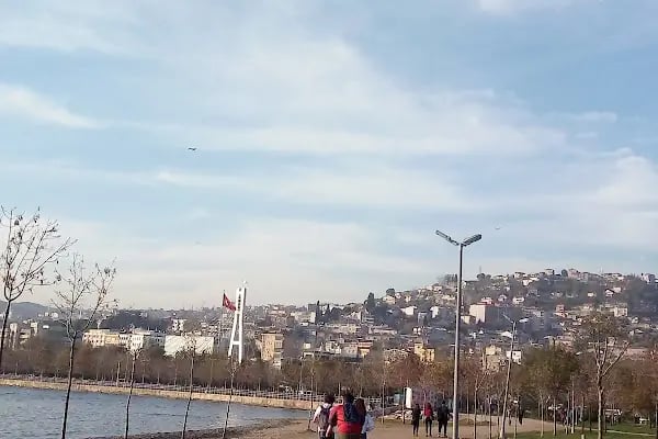 kocaeli büyükşehir belediyesi merkez sahil park alanı - Resim 12