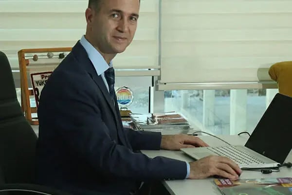 Prof. Dr. Yüksel Totan - Göz Doktoru - Retina Hastalıkları - Resim 11