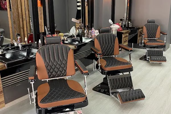 GÖLGE ELLER ERKEK KUAFÖRÜ ŞEHİT AİLELERİNE ÜCRETSİZDİR ESENLER İSTANBUL - Resim 1