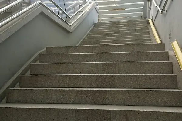 İzban Semt Garajı İstasyonu - Resim 13