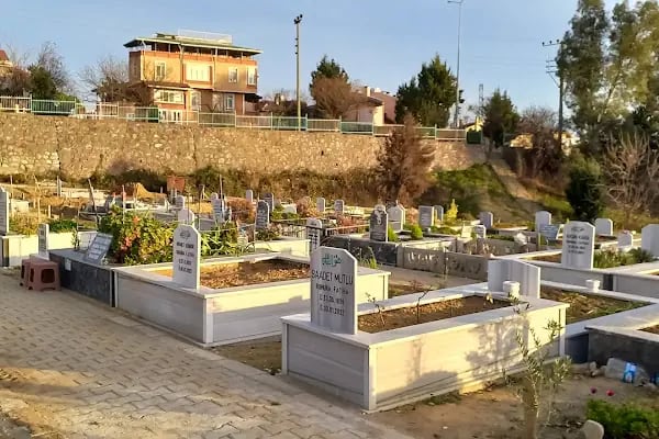 17 Ağustos Mezarlığı - Resim 10