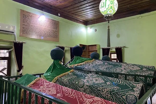 Şeyh Vefa Türbesi - Resim 19