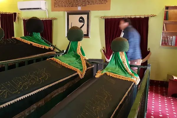 Şeyh Vefa Türbesi - Resim 3