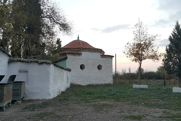 Karaca Ahmet Türbesi - Resim 1