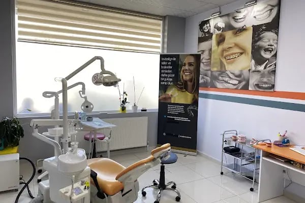 es-dent ağız ve diş sağlığı polikliniği - Resim 4