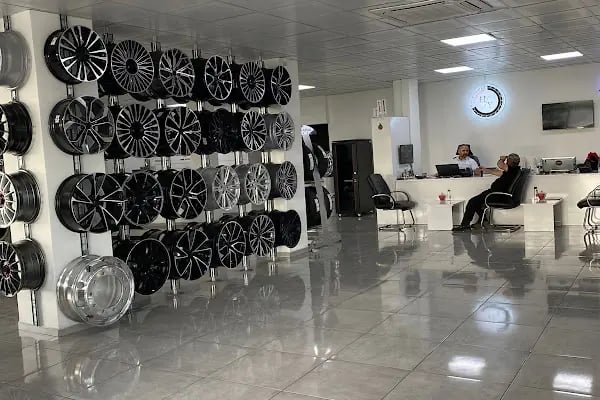 HALİL YILMAZ OTOMOTİV - Resim 3