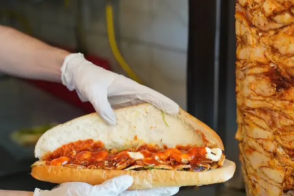 Pandora Fırat Döner Kurttepe Şubesi - Resim 2
