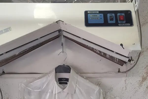 First Class Dry cleaning and laundry center and Kuru temizleme ve çamaşır servisi - Resim 14