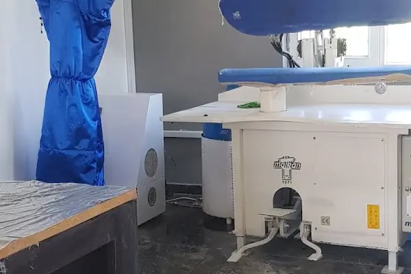 First Class Dry cleaning and laundry center and Kuru temizleme ve çamaşır servisi - Resim 6
