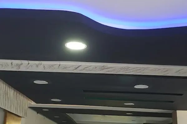 First Class Dry cleaning and laundry center and Kuru temizleme ve çamaşır servisi - Resim 17