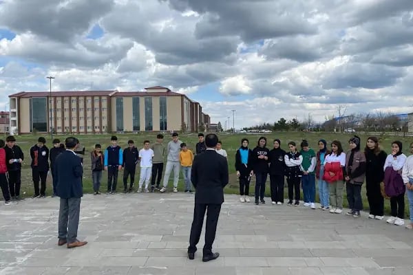 Kafkas Üniversitesi kütüphanesi - Resim 4
