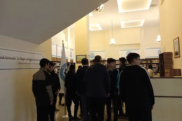 Kafkas Üniversitesi kütüphanesi - Resim 8