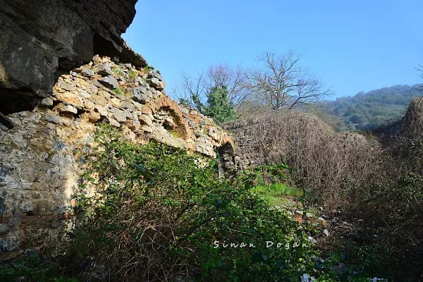 Cebeciköyü Rum Kilisesi Kalıntıları - Resim 4