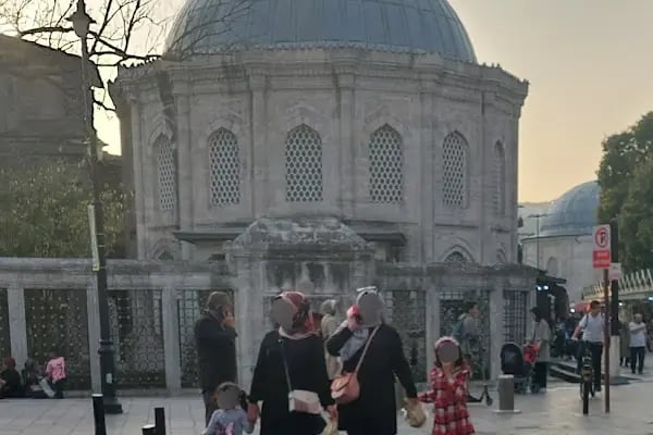 Ferhad Paşa Türbesi - Resim 17