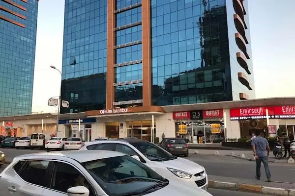Op.Dr. Emel Yurdakul Sıkar - Resim 2