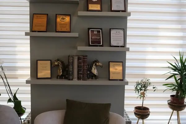 Prof.Dr.Ayşe Serap Karadağ Muayenehanesi - Resim 9