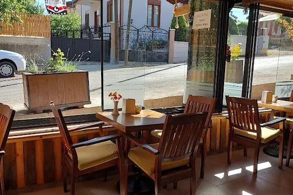 Düğmeli Cafe -Fast Food - Resim 1