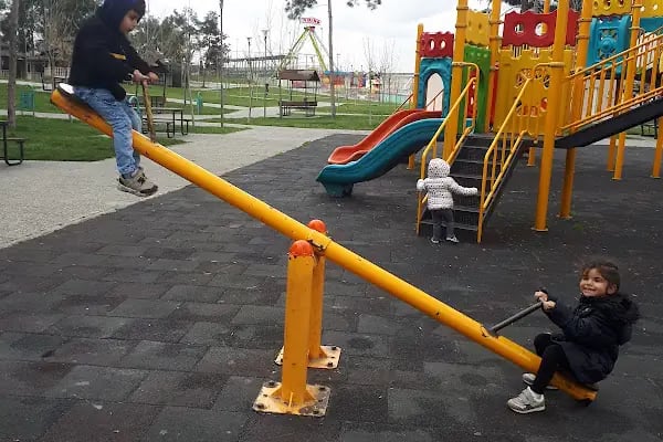 Nizip Şehitler Parkı - Resim 2