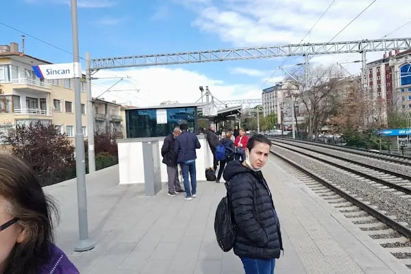 Kurtuluş Banliyo İstasyonu - Resim 20