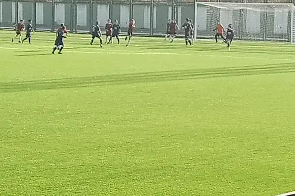 Atıcılar Futbol Sahası - Resim 1