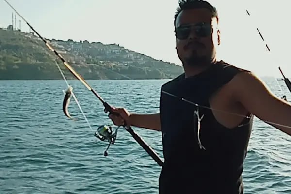 IKARIUSYACHT GEMLİK (SAATLİK, GÜNLÜK TEKNE KİRALAMA) - Resim 11