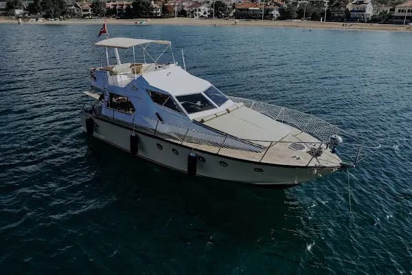 IKARIUSYACHT GEMLİK (SAATLİK, GÜNLÜK TEKNE KİRALAMA) - Resim 2