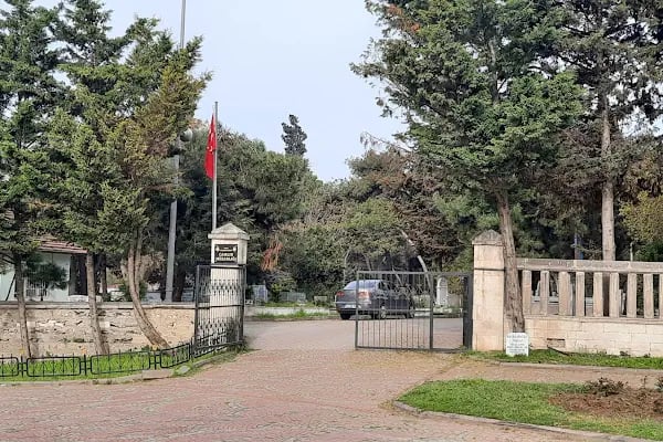 Topkapı Çamlık Mezarlığı - Resim 1