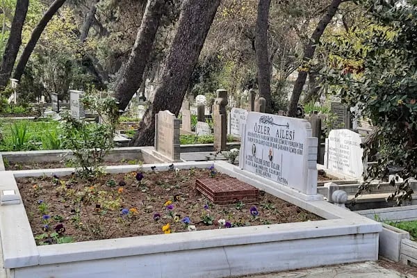 Topkapı Çamlık Mezarlığı - Resim 14