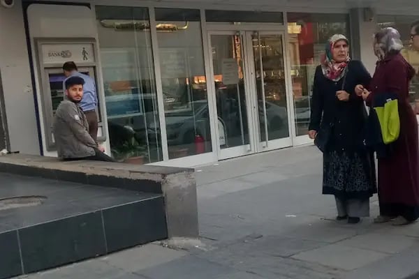 Halkbank Siteler Altınay Şubesi - Resim 2