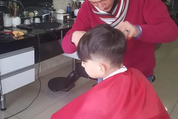 Pratik makas erkek kuaförü - Resim 10