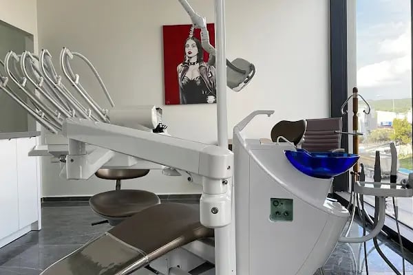 Özel Dentaperla Diamond Ağız ve Diş Sağlığı Polikliniği - Resim 9