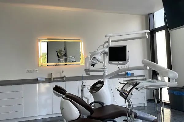 Özel Dentaperla Diamond Ağız ve Diş Sağlığı Polikliniği - Resim 6