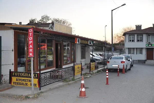 FOTO İMAJ Profesyonel Fotoğrafçılık Biyometrik-Pasaport-Vize-Kimlik-Vesikalık-Green Card - Avukat Cübbe - Fotoğraf Stüdyosu - Resim 8