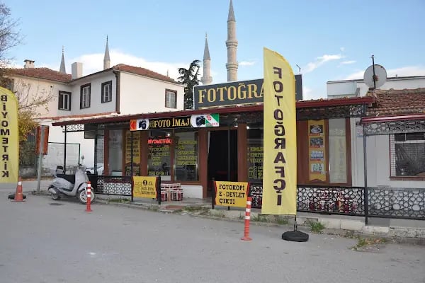 FOTO İMAJ Profesyonel Fotoğrafçılık Biyometrik-Pasaport-Vize-Kimlik-Vesikalık-Green Card - Avukat Cübbe - Fotoğraf Stüdyosu - Resim 7