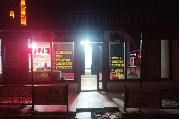 FOTO İMAJ Profesyonel Fotoğrafçılık Biyometrik-Pasaport-Vize-Kimlik-Vesikalık-Green Card - Avukat Cübbe - Fotoğraf Stüdyosu - Resim 4