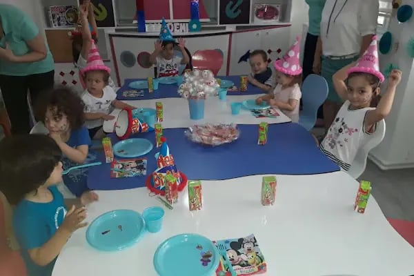 T.C. İzmir Valiliği Çalışır Çocuk Akademi Kreş ve Gündüz Bakımevi - Resim 4