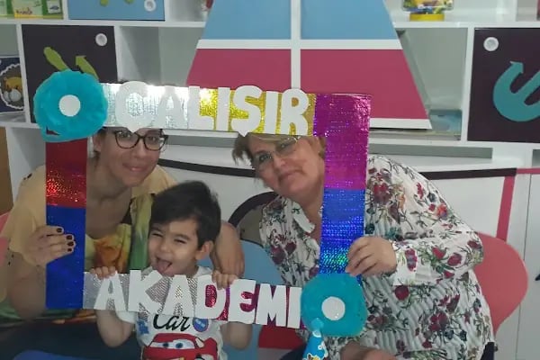 T.C. İzmir Valiliği Çalışır Çocuk Akademi Kreş ve Gündüz Bakımevi - Resim 19