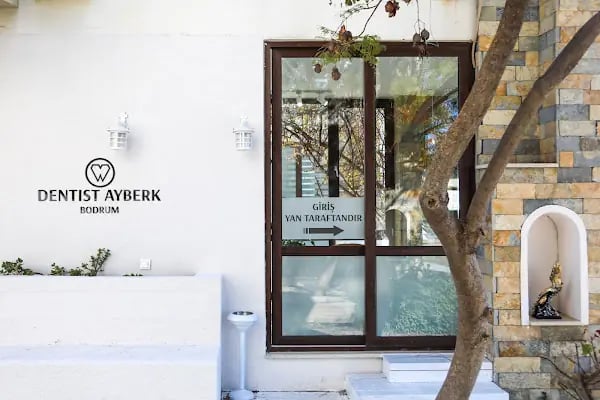 Bodrum Diş Hekimi Ayberk Şafak Benli - Resim 6