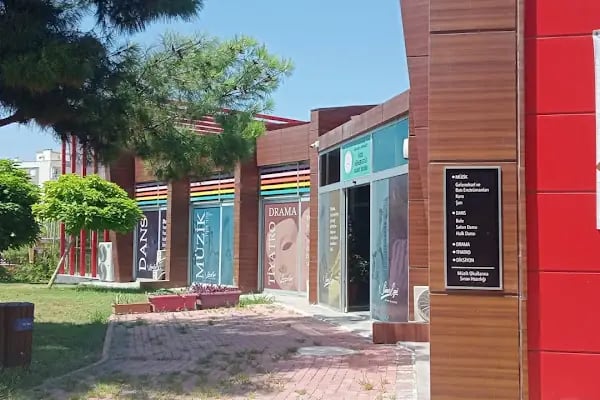 Sümer Ezgü Sanat Akademisi - Resim 13