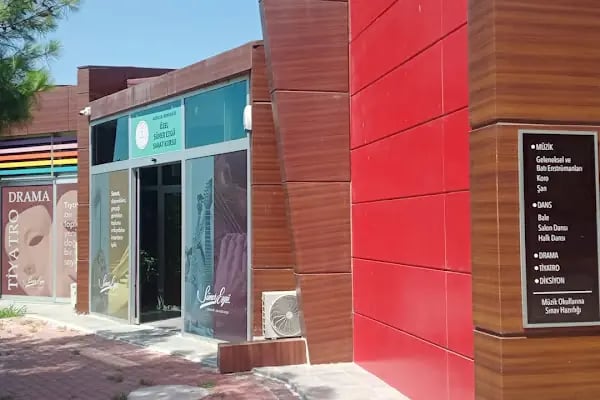 Sümer Ezgü Sanat Akademisi - Resim 19