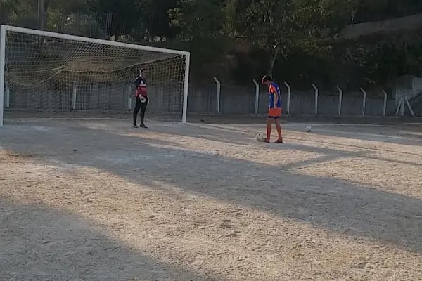 Göltürkbükü Spor Kulübü Futbol Sahası - Resim 12
