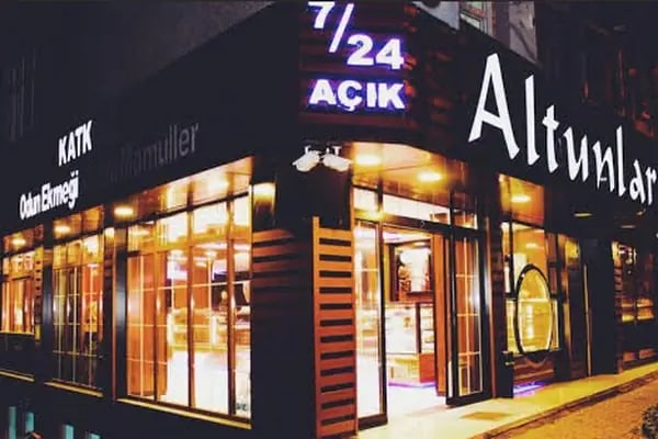 ALTUNLAR FIRIN PASTA PATİSSİER - Resim 2