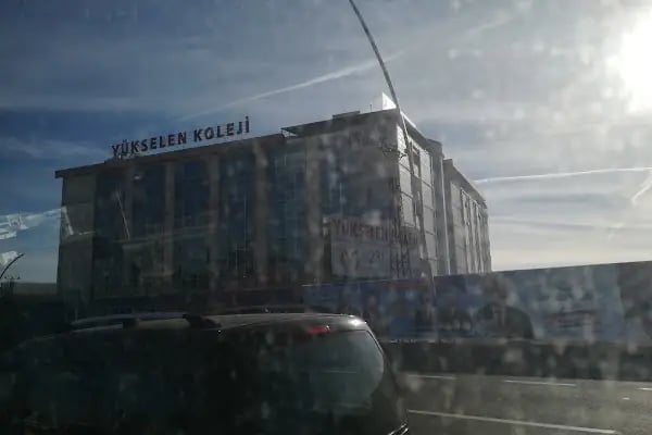 Yükselen Koleji - Zirve Yerleşkesi - Resim 19