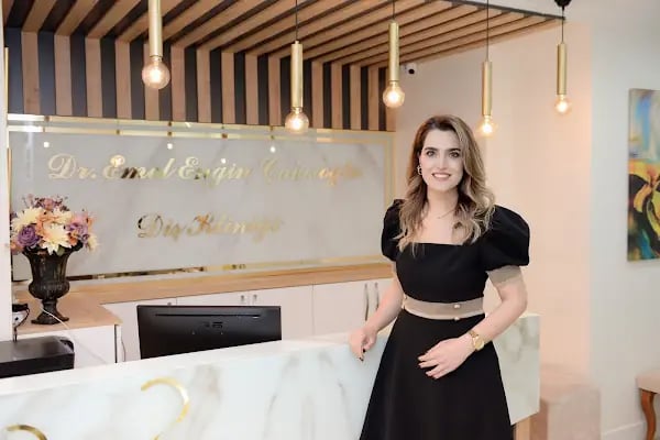 Ortodontist Dr. Emel Engin Çakıroğlu -EEC Smile Clinic - Resim 3