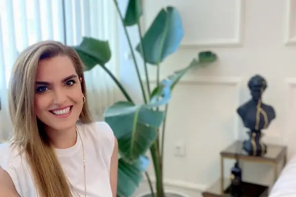 Ortodontist Dr. Emel Engin Çakıroğlu -EEC Smile Clinic - Resim 13