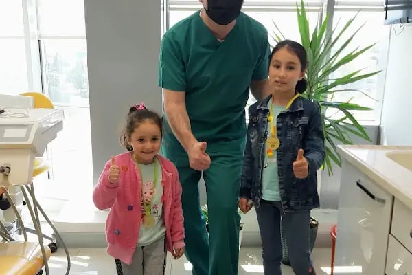Diş Hekimi Osman Babaemin Estetik Diş Hekimligi &amp; Gülüş Tasarımı &amp; İmplant - Resim 9