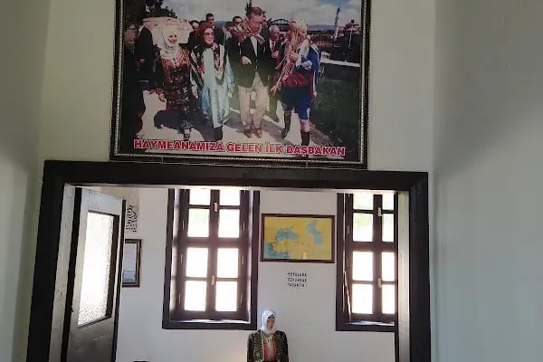 Hayme Ana Türbesi - Resim 14