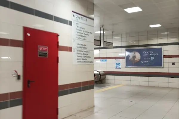 Ümraniye Metro İstasyonu - Resim 1